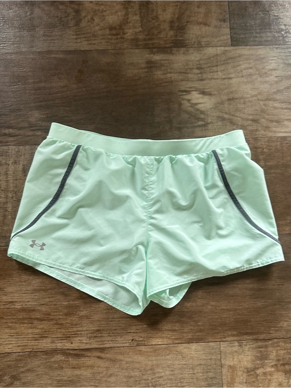 Under Armour fly by heat gear running shorts mint